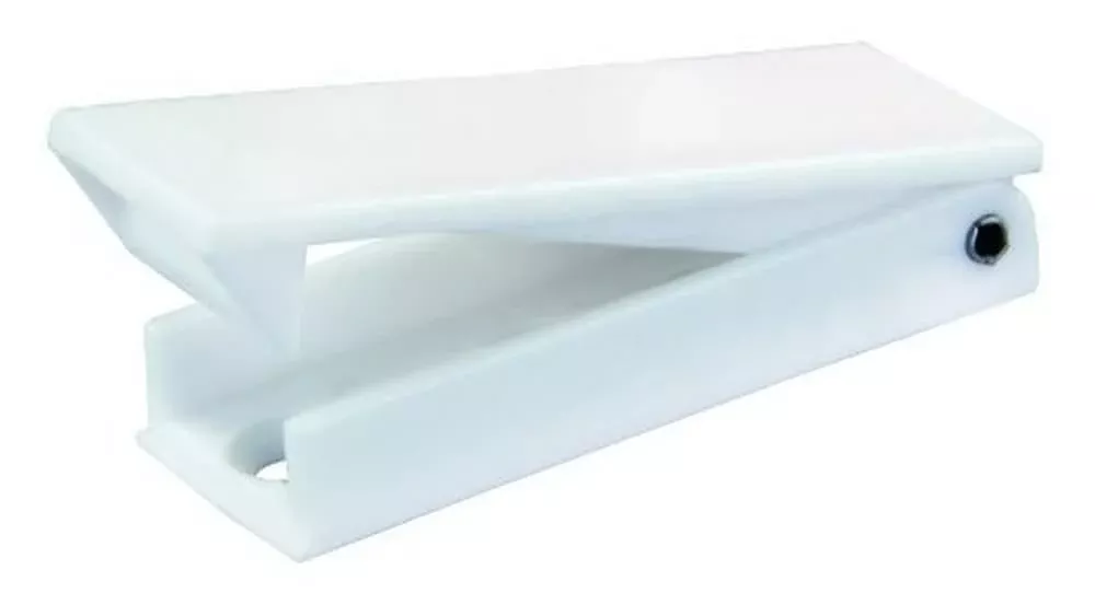 Jr Products 10355 Squared Baggage Door Catch – White, Pack Of 2