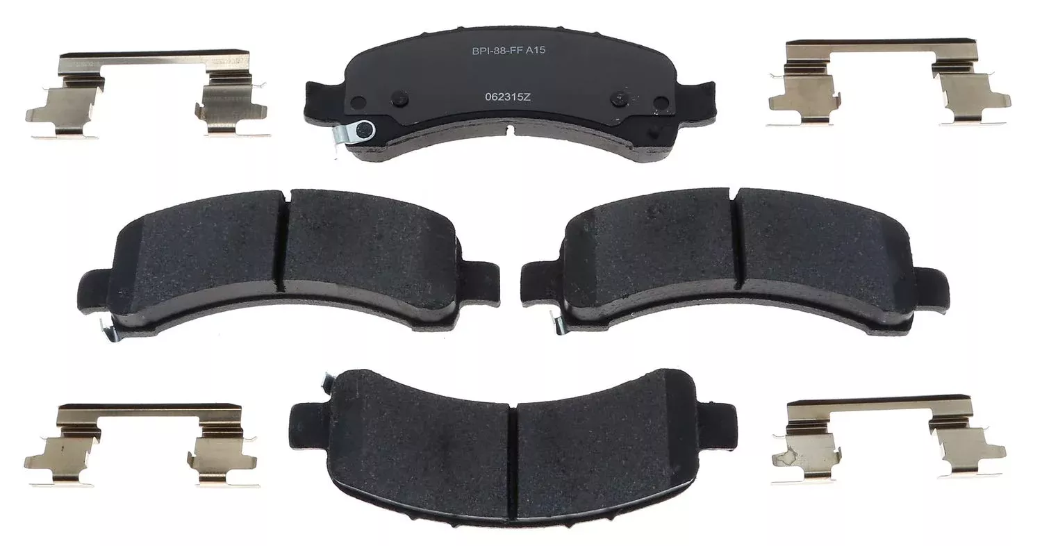 Raybestos Mgd974Ch Reliant Brake Pad Set